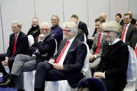 Der feierliche Rahmen war eine gelungene Überraschung für Prof. Friedhelm Loh, dessen Lebenswerk an diesem Tag von engen Weggefährten und Führungskräften von Rittal und der Friedhelm Loh Group in den Mittelpunkt gestellt wurde. / Quelle: Rittal GmbH & Co. KG