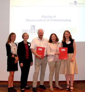 Die Zusammenarbeit beider Organisationen in der Life-Sciences-Branche bietet große Chancen für Unternehmen und Forschungseinrichtungen aus beiden Regionen. v.l.n.r.: Dr. Sandra Sapich, Caroline Ref, Prof. Dr. Ralf Kindervater (BIOPRO Baden-Württemberg); Agnès Legoll, Aurélie Paulen (BioValley France).