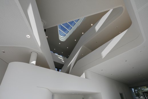 4-nanofactory-atrium-blick-von-unten.jpg