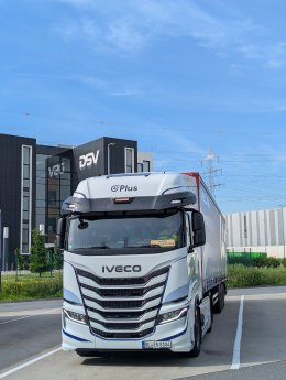 IVECO-Plus-semi-autonomous-truck.jpg