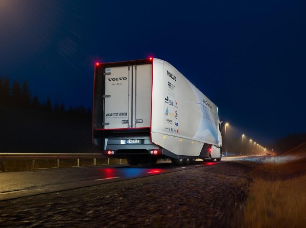 Volvo_Concept_Truck_10.jpg
