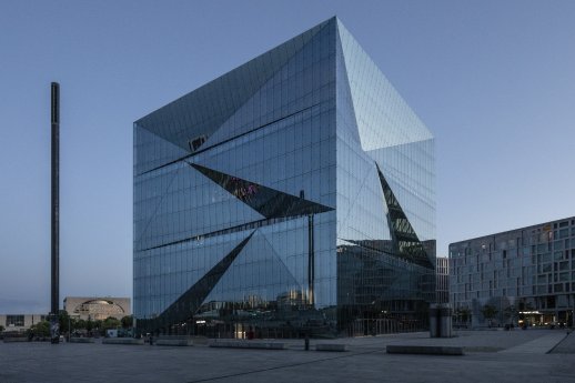 cube_berlin_-_das_intelligenteste_Bürogebäude_Europas_mit_Automationslösung_von_Kieback_Pet.jpg