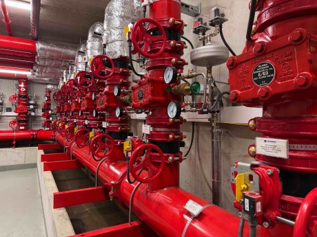 Sprinklerzentrale Ansicht rechte Seite_klein.jpg