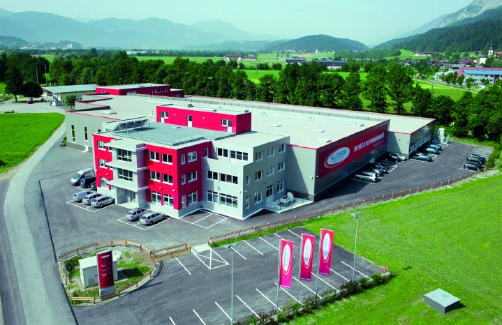 heliotherm-innovationszentrum.jpg-download-300dpi-cmyk.jpg