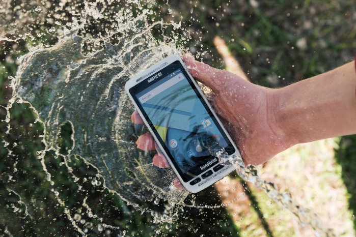 Nautiz-X2-handheld-IP65-water-Android-7.jpg