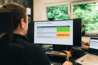 Digitalbonus Bayern öffnet am 1. Oktober 2026 wieder: Warum der Förderantrag vor dem ersten Auftrag an einen IT-Partner stehen muss
