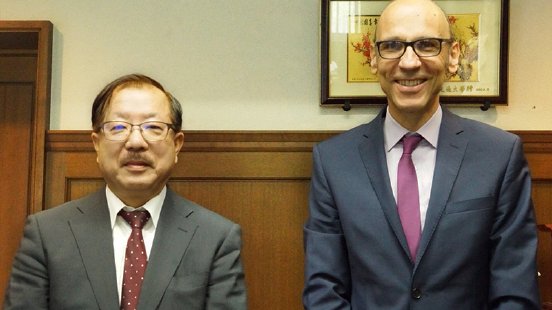 181005_Gastdozentur_Osaka_University_RiichiTabata_Ralf-ChristianHaerting....jpg