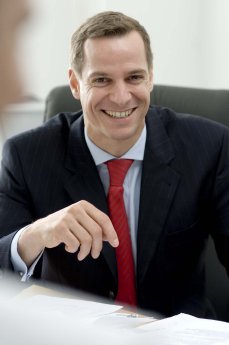 CEO-Dr.Andreas Widl.jpg
