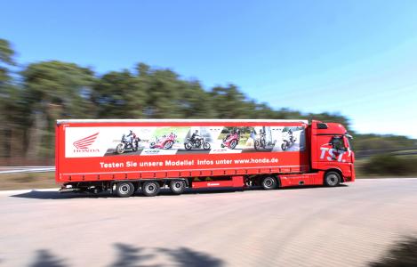 Probefahrt gefällig? Der Truck mit Honda Testbikes tourt quer durch Deutschland