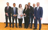 Der Vorstand des neu gewählten MCN e.V.: Frank Nicolai (Schatzmeister, Hamburg), die Beisitzer: Stephan Piworius (Beisitzer, Hamburg), Ingelore Hering (Niedersächsisches Ministerium für Wirtschaft, Arbeit und Verkehr), Dr. Janou Hennig (Hamburg Schiffbau-Versuchsanstalt gmbH), Axel Weihe (Weihe GmbH, Altenholz) sowie der zweite Vorsitzende Heiko Landahl-Gette (German Naval Yards Holdings, Rendsburg) und Prof. Dr. Holger Watter (Präsident der Fachhochschule Flensburg) als Vorsitzender des Vereins / Foto: MCN/Public Adress
