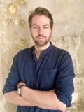 Nik van der Beek, Alibaba