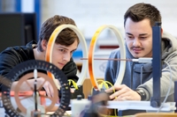 -	Junge Ingenieurstudenten werden an der TU Ilmenau künftig passgenauer ausgebildet