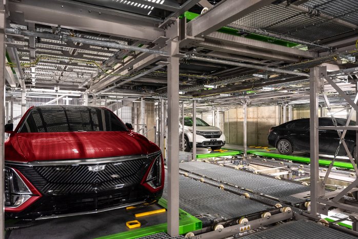 2025_Lödige_CPS_Automated parking on pallets.jpg