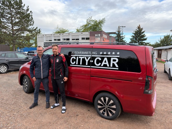 2:2 vor 13.215 Fans: CITY-CAR setzt in Erfurt auf regionales Engagement