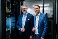 V.l.: Hanno Nispel, Geschäftsführer der Stadtwerke Schwerin, und Thomas Murche, technischer Vorstand der WEMAG-Unternehmensgruppe. 