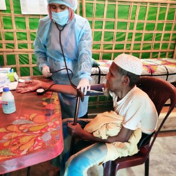 Bangladesh_Cox's Bazar  doctors seeing patients8.jpg