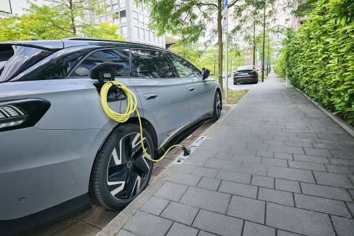 Rheinmetall-Ladebordsteine-D%C3%BCsseldorf-1.jpg