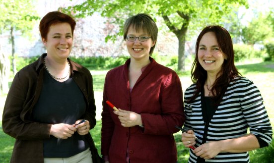Uni Paderborn Eva-Maria Lerche, Prof. Dr. Ingrid Scharlau, Annette Müller - 5-08 - Foto Ade.jpg