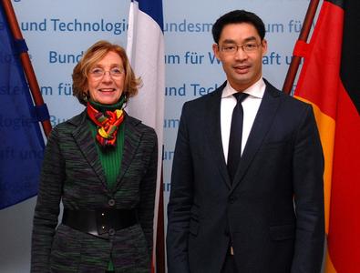 Bundesminister Dr. Philipp Rösler und die französische Ministerin für Außenhandel, Nicole Bricq