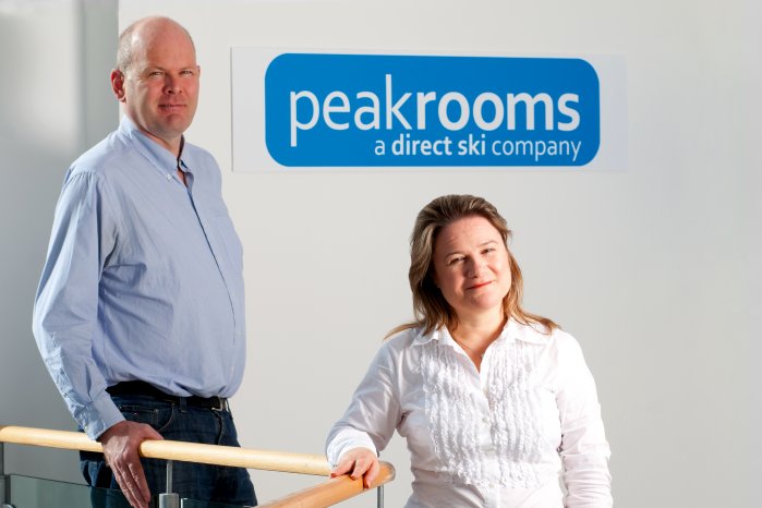 20111018 Suzi and Ronan in front of Peakrooms logo.jpg