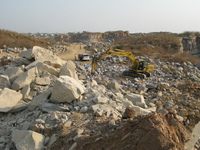 Atlas Copco Hydraulikhammer versorgt den Bau der Hyderabad Ringstraße mit Zuschlagstoffen