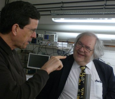 Prof. Ken Seddon mit Prof. Schick.JPG