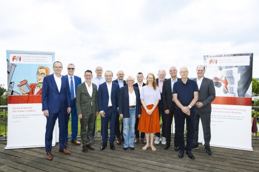Vorstand und Beirat des FFI auf der Ordentlichen Mitgliederversammlung 2026 in Travemünde (unvol.jpg