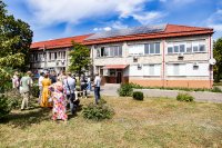 The hospital in the city of Brovary, east of Kiev, provides medical care for around 200,000 people. The solar storage system is specially designed for the emergency power supply of the intensive care unit.