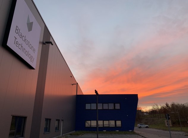 Produktionsgebäude der Blackstone Technology GmbH in Döbeln..jpg