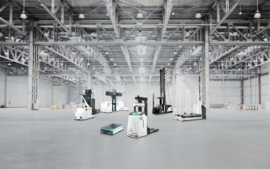 NMR_ek robotics_Fahrzeugflotte_300dpi-rgb.jpg