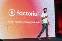 Keynote von Jordi Romero, CEO von Factorial, beim One-KI-Agenten-Event.