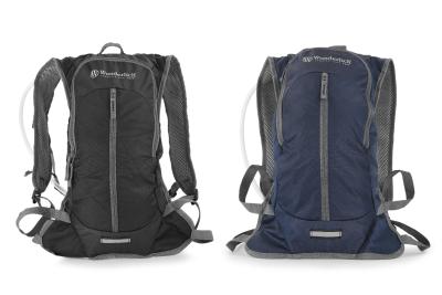 Wunderlich‘s »MOVE« sports backpack is available in navy blue and black