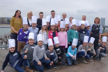 "Die Kinder haben uns Löcher in den Bauch gefragt!" / Foto: TuWaS