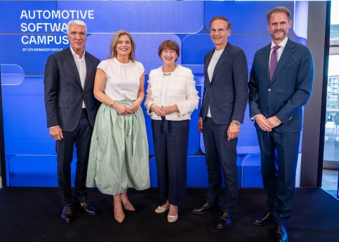 OpeningAutomotiveSoftwareCampus_1.jpg