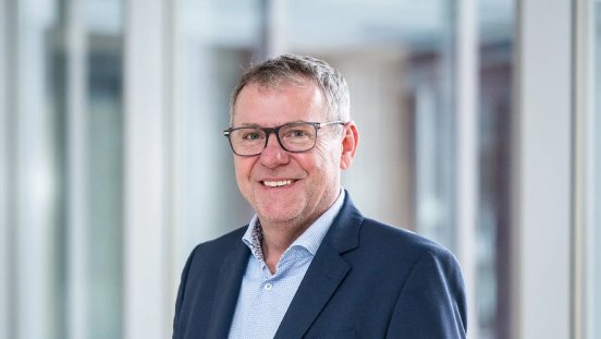 dirk-pfoertner-vorstand-executive-board-bauer-ag-rgb.jpg.webp