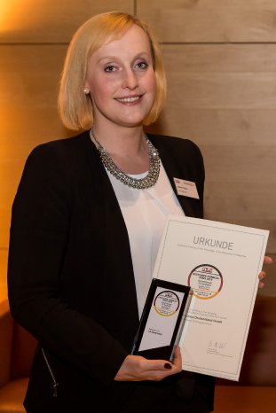 Bild_LG Electronics erhält Deutschen Fairness-Preis_Justine Figura - PR Manager.jpg