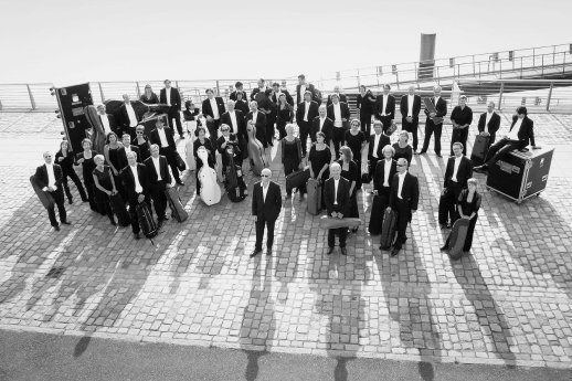 Die Deutsche Kammerphilharmonie Bremen mit Paavo Järvi - credit Deutsche Welle.jpg