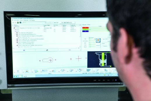 schueco_maschine_AF250_Terminal.jpg