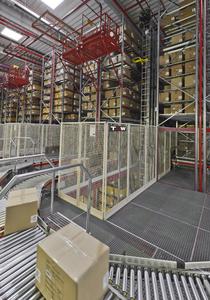 TGW realises a logistics centre with triple deep carton storage for 50,000 cartons at LLOYD Shoes GmbH. Source: TGW Logistics Group GmbH