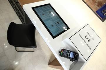 Ingenico provides omnichannel payment for Galeries Lafayette's leather goods digital showrooms