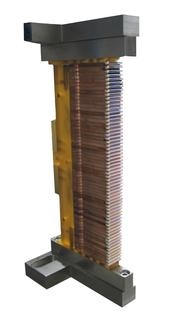 Dieses Hochleistungs-Diodenlaser-Stack bestehend aus 60 Einzelbarren liefert eine Spitzenleistung von bis zu 16kW.