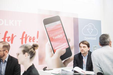 Schnell, sicher und bequem: Die App BestWaterToolkit von BWT water+more macht es Anwendern leicht, den optimalen Filter für jeden Aufstellungsort zu finden / Foto: neun a ohg/Sinan Muslu