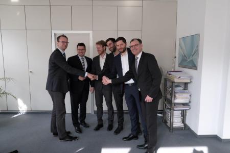 Antriebstechnik-Spezialist KOSTAL Industrie Elektrik GmbH übernimmt mit der Bitflux GmbH den Experten für sensorlose Regelungsverfahren
