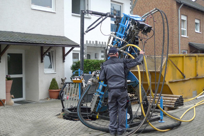 Bohrung direkt vor der Haustür