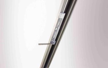 Detailansicht Der integrierte Kettenantrieb E920 - E990 mit komplett im Fenster integriertem Antrieb von GEZE