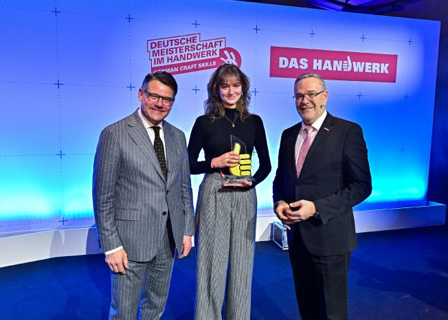 Jule Beckschulte_Bundessiegerin_ZDH.jpg