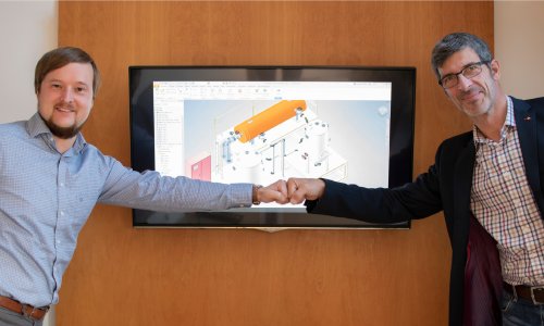 Maxim Lich (left) from Smap3D Plant Design and Wolfgang Huber (right) from MuM are looking forward to the collaboration.