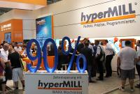 Stand von OPEN MIND auf der AMB mit vielen Besuchern (Bildquelle: OPEN MIND)