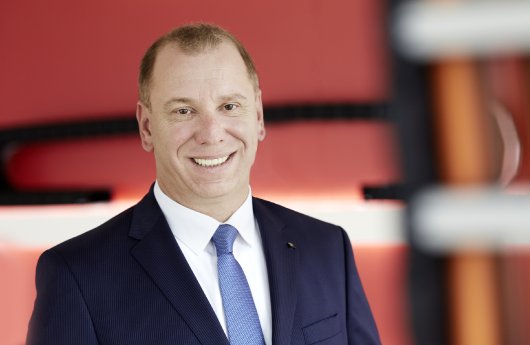 President-CEO-Henning-Preis.jpg