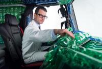Der Innenraum aus dünnem Plastik